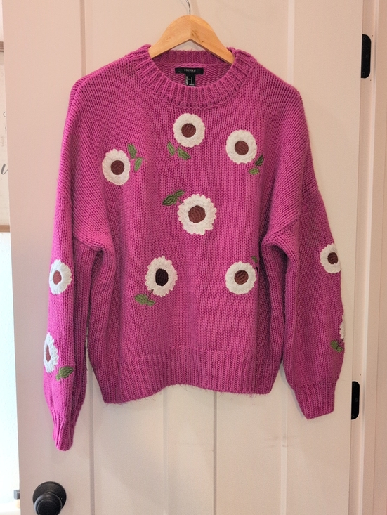 Forever 21 Sweaters - Forever 21 Fuchsia Floral Crewneck Sweater